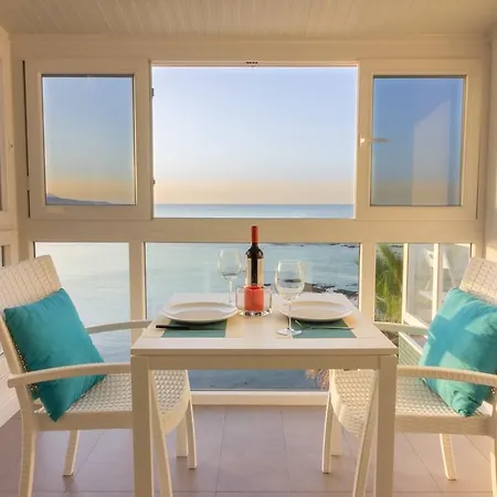 Apartment Living Canteras Homes - Beachfront Story